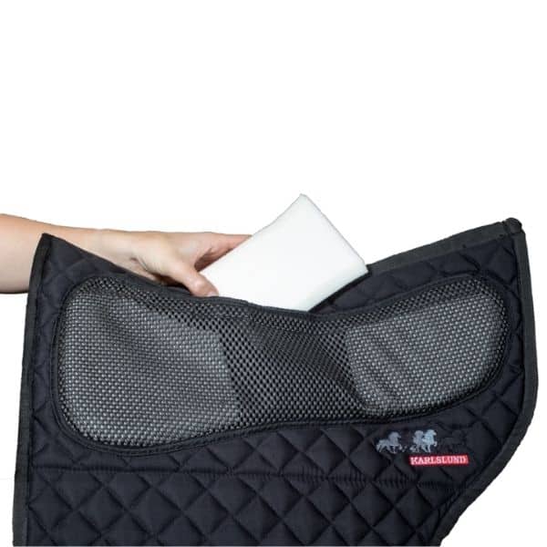 Karlslund zadeldek met 3 inlagen 3 Karlslund zadeldek met 3 inlagen