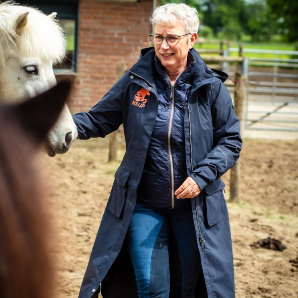 Stierna Nova Rain Coat met NSIJP logo Stierna Nova Rain Coat met NSIJP logo